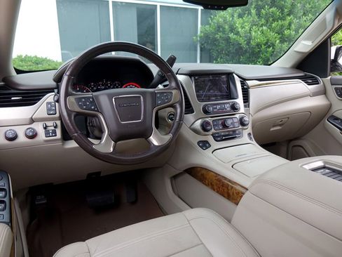 Used 2016 GMC Yukon Denali w/ Open Road Package AWD/4WD image 5