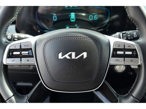 Used 2024 Kia Telluride S w/ S Sunroof Package image 17