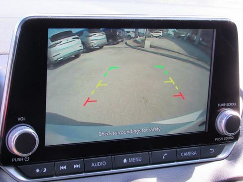 Used 2024 Nissan Sentra SV FWD image 21