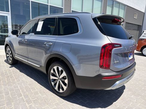Used 2020 Kia Telluride S AWD/4WD image 3