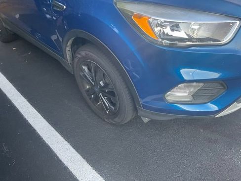Used 2019 Ford Escape SE AWD/4WD image 3