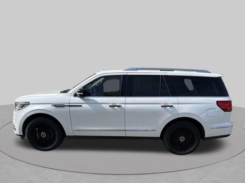 Used 2018 Lincoln Navigator Select RWD image 7
