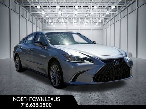Used 2024 Lexus ES 300h w/ Premium Package FWD image 4
