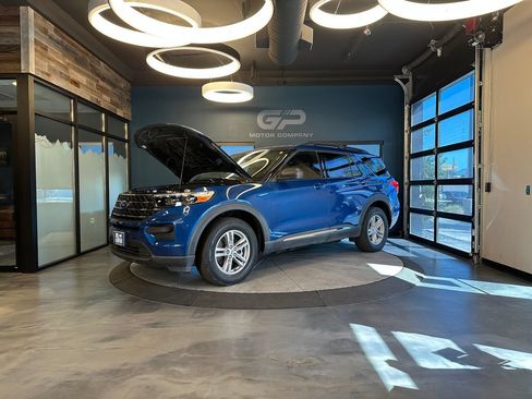 Used 2020 Ford Explorer XLT w/ Comfort Package AWD/4WD image 26