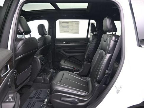 New 2026 Jeep Grand Cherokee L Limited AWD/4WD image 25