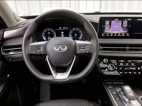 Certified 2025 INFINITI QX60 Luxe image 5