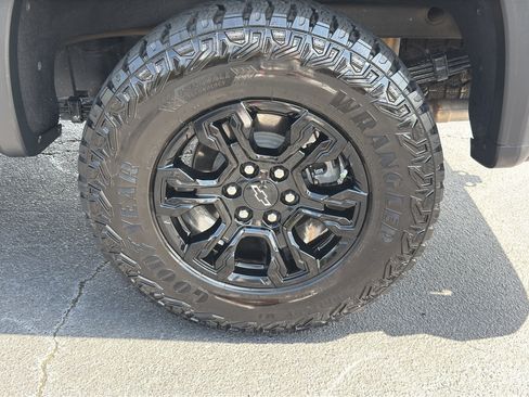Used 2026 Chevrolet Silverado 1500 ZR2 AWD/4WD image 39