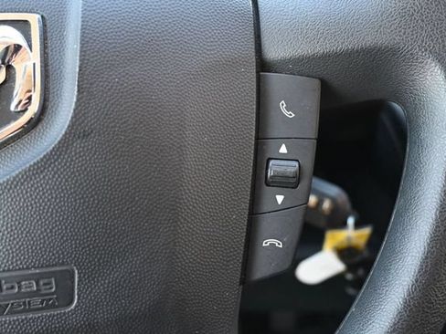 Used 2019 RAM ProMaster 2500 w/ Interior Convenience Group FWD image 8