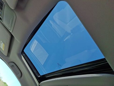 Used 2019 Honda Pilot Touring image 18