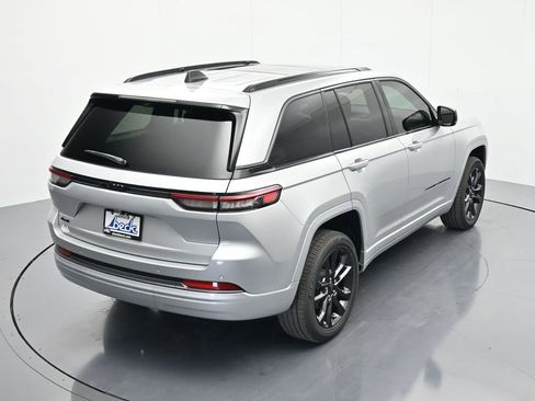 New 2026 Jeep Grand Cherokee Limited AWD/4WD image 32