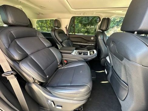 New 2025 Lincoln Navigator Reserve AWD/4WD image 26