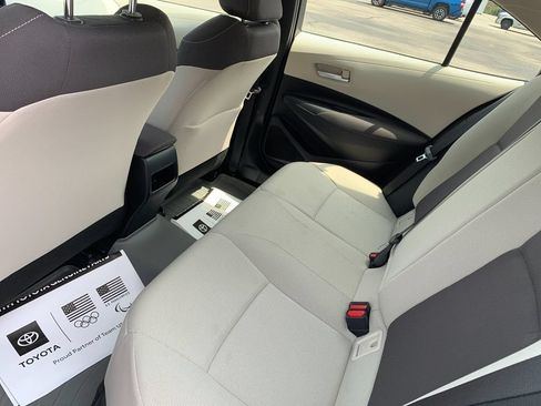 Used 2021 Toyota Corolla LE w/ Carpet Mat Package (TMS) FWD image 14