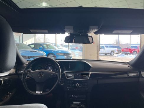 Used 2010 Mercedes-Benz E 350 E 350 Luxury 4MATIC AWD 4dr Se image 21