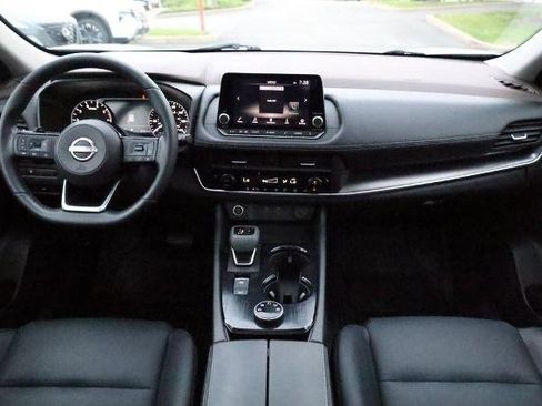 Certified 2023 Nissan Rogue SV w/ SV Premium B Package AWD/4WD image 25