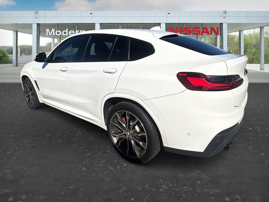 Used 2021 BMW X4 xDrive30i w/ Executive Package AWD/4WD image 3