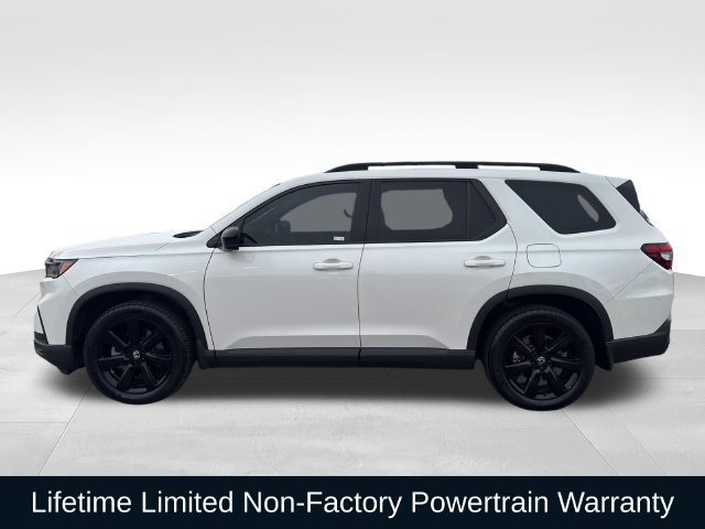Used 2025 Honda Pilot Black Edition image 2