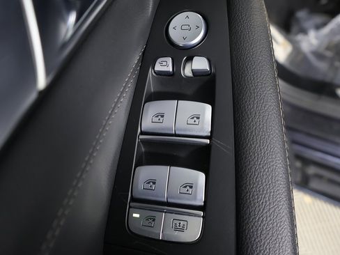 Used 2022 BMW X7 xDrive40i w/ M Sport Package image 41