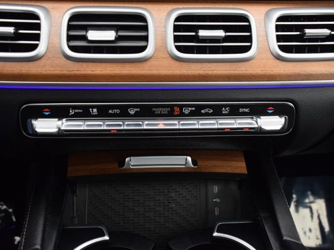 Used 2025 Mercedes-Benz GLE 350 4MATIC image 28