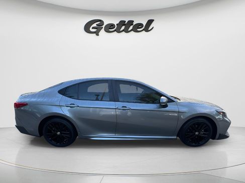 Used 2026 Toyota Camry SE FWD image 4