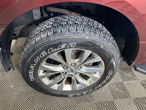 Used 2015 Ford F150 XLT w/ Equipment Group 302A Luxury image 11