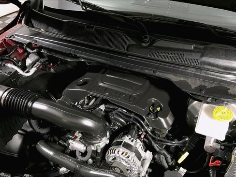 Used 2019 RAM 1500 Laramie image 12