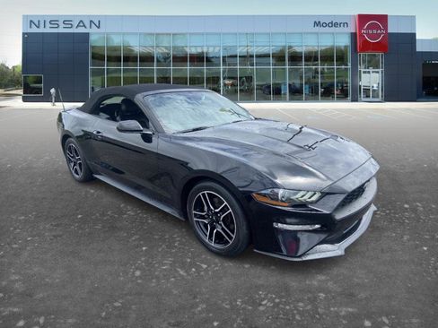 Used 2021 Ford Mustang Premium RWD image 4