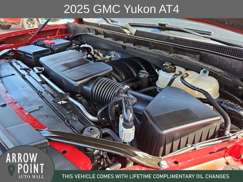 Used 2025 GMC Yukon AT4 w/ AT4 Premium Package AWD/4WD image 14