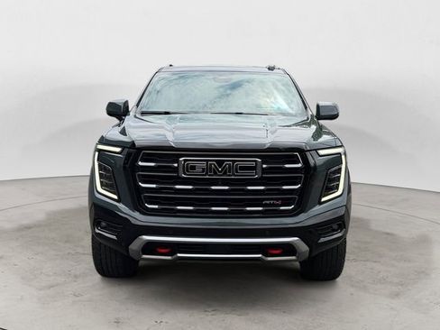 Certified 2025 GMC Yukon AT4 w/ AT4 Premium Package AWD/4WD image 8