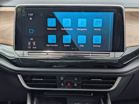 Used 2026 Volkswagen Atlas SE w/ Panoramic Sunroof Package FWD image 30