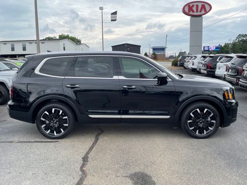 Used 2024 Kia Telluride SX FWD image 2