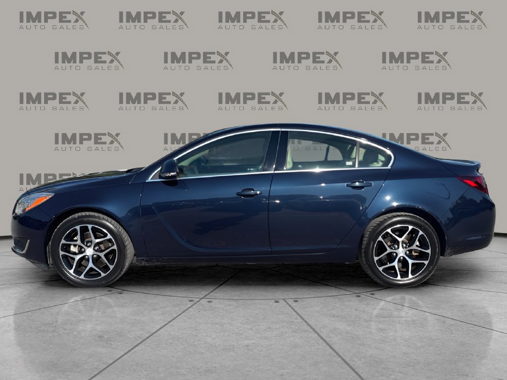 Used 2017 Buick Regal Sport Touring FWD image 2