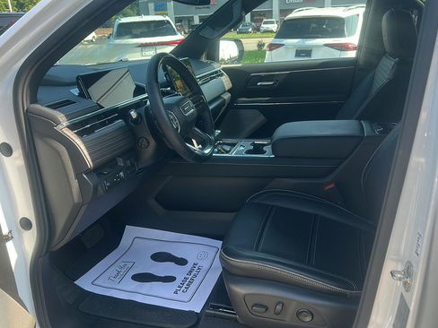 Used 2026 GMC Sierra EV Denali AWD/4WD image 17