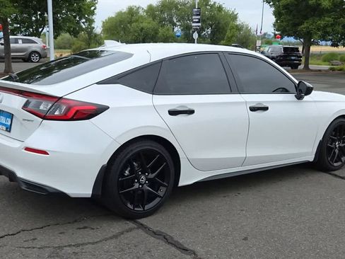 Used 2025 Honda Civic Sport image 8