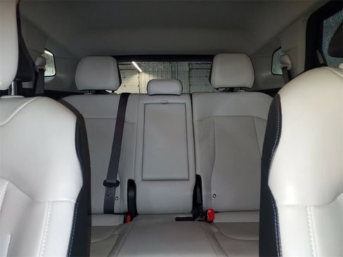 Used 2024 Kia Sportage EX image 13