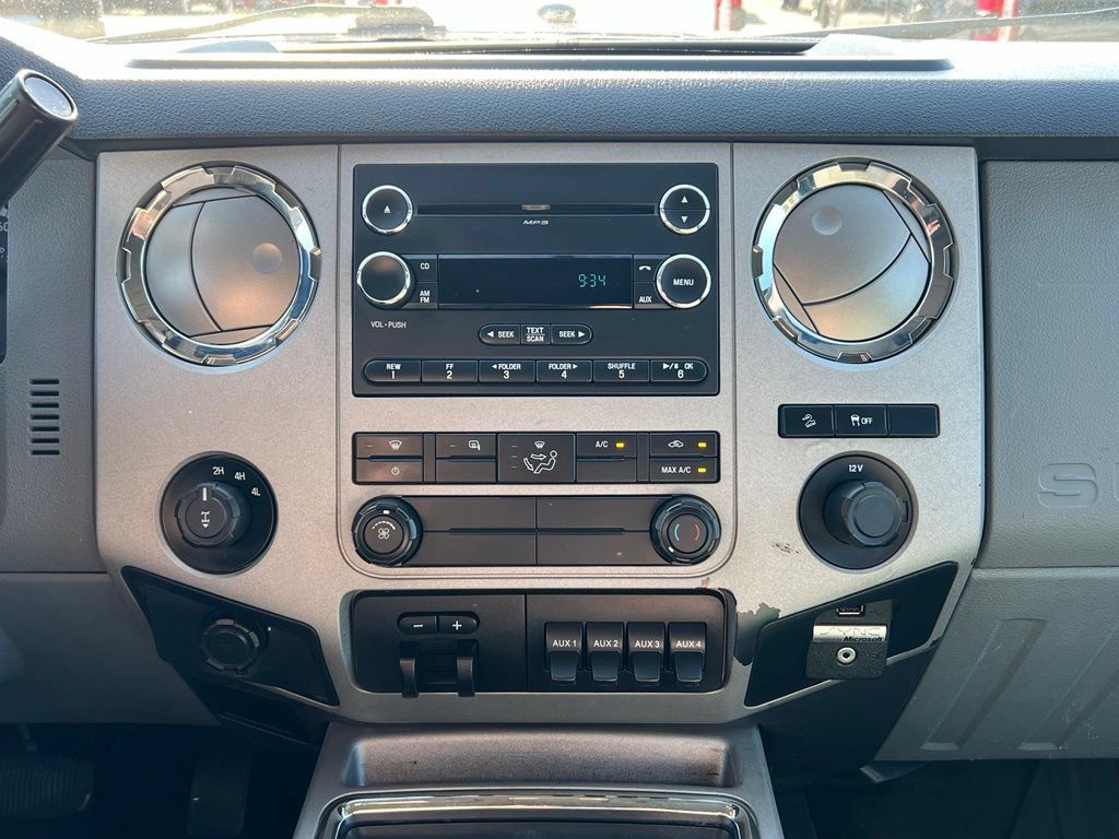Used 2013 Ford F250 XLT w/ FX4 4X4 Off-Road Pkg image 26