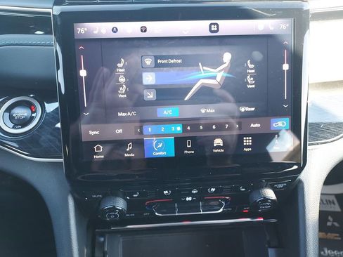 New 2024 Jeep Grand Cherokee Trailhawk w/ Advanced Protech Group II image 25