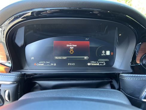 Used 2021 Lincoln Corsair Reserve w/ Equipment Group 201A image 23