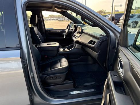 Used 2023 Chevrolet Suburban RST w/ Luxury Package RWD image 14