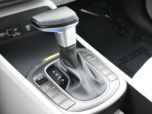 Certified 2026 Hyundai Kona SE image 22