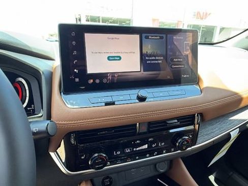 New 2026 Nissan Rogue Platinum w/ Platinum Premium Package AWD/4WD image 25
