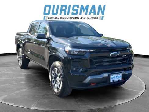 Used 2025 Chevrolet Colorado Z71 AWD/4WD image 1