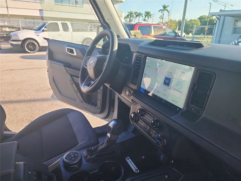 New 2025 Ford Bronco image 27