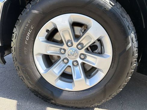 Used 2024 RAM 1500 Laramie AWD/4WD image 18