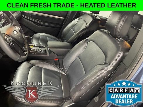 Used 2018 Ford Explorer XLT w/ Equipment Group 202A AWD/4WD image 12