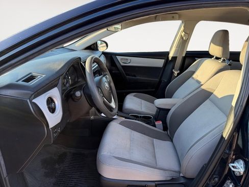 Used 2017 Toyota Corolla LE image 11