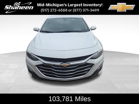 Used 2020 Chevrolet Malibu LT FWD image 2