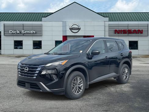 Used 2025 Nissan Rogue S image 3