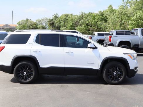 Used 2018 GMC Acadia SLT image 10