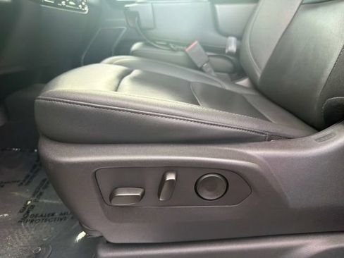 Used 2026 GMC Sierra 1500 SLT AWD/4WD image 16