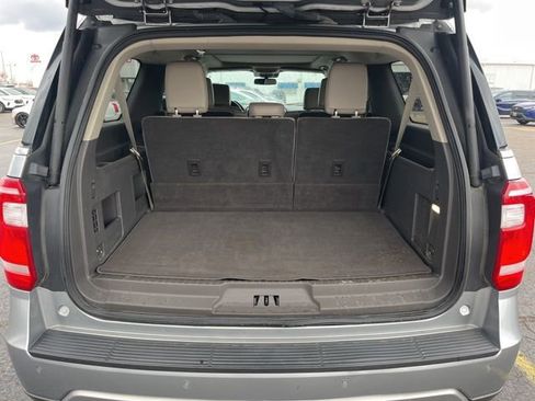 Used 2021 Ford Expedition Max XLT image 7